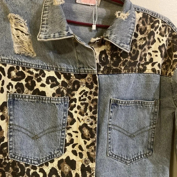 [S]C+D+M Leopard patched Distressed Cropped Jean Jacket - Picture 3 of 7